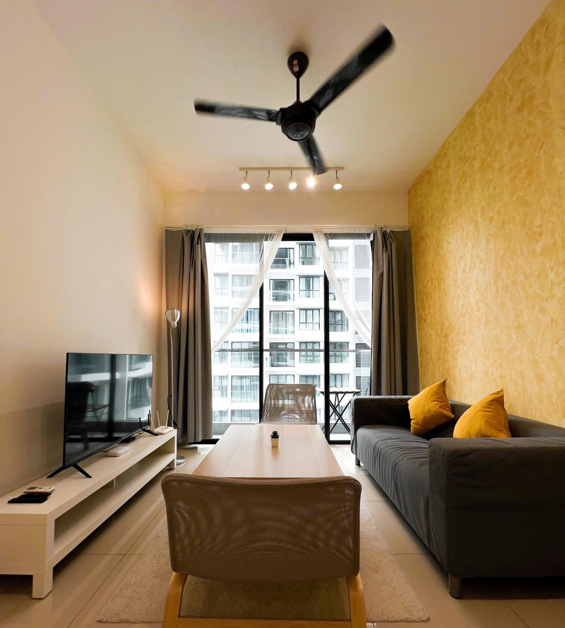 Balcony Cozy Pool With Mountain View * Kuala Lumpur